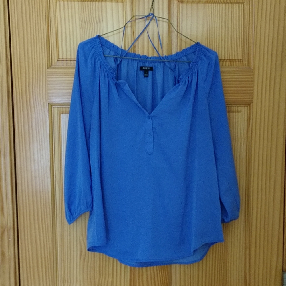 Apt. 9 ladies blouse size S